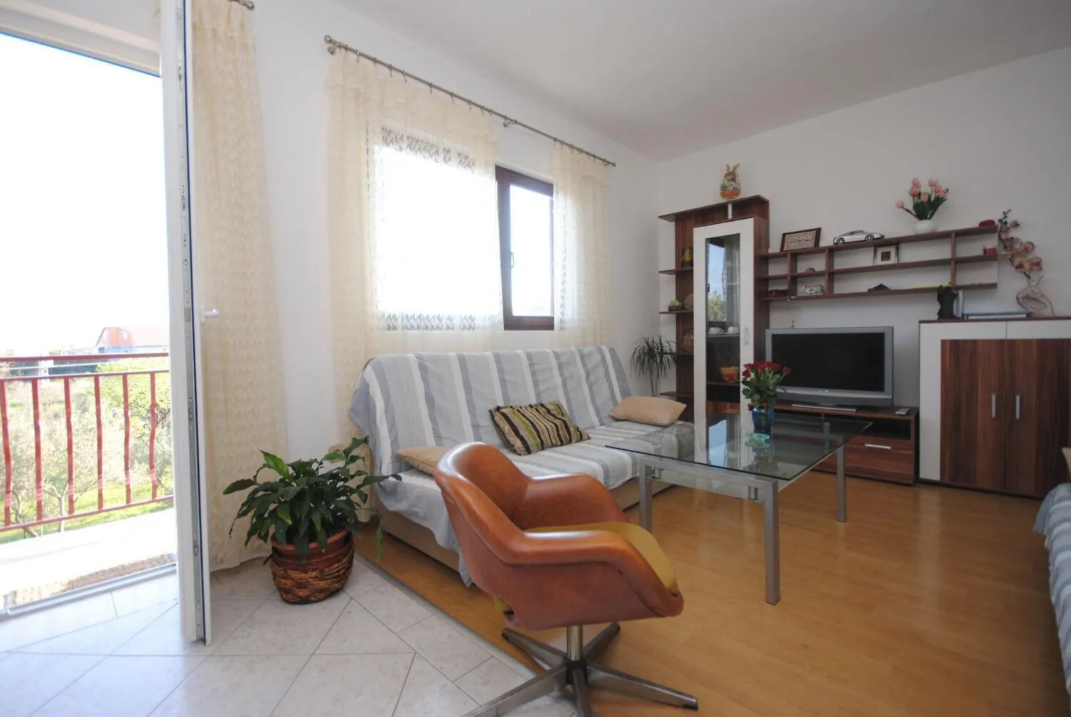 Apartments Ezgety - 330M From Beach Kastela
