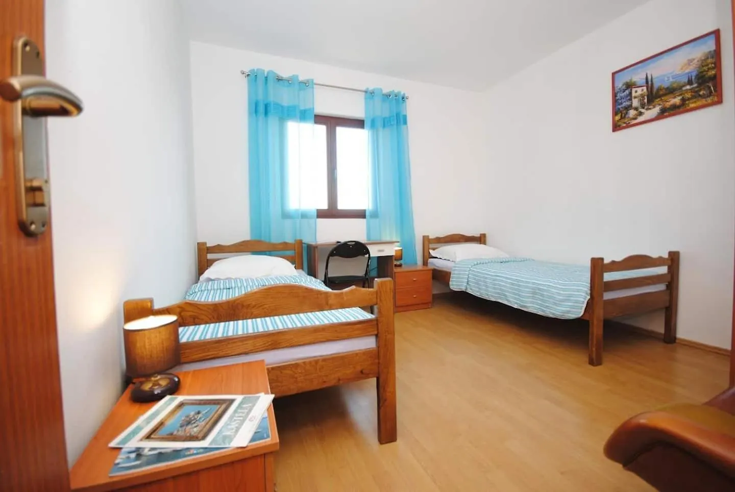 Apartments Ezgety - 330M From Beach Kastela
