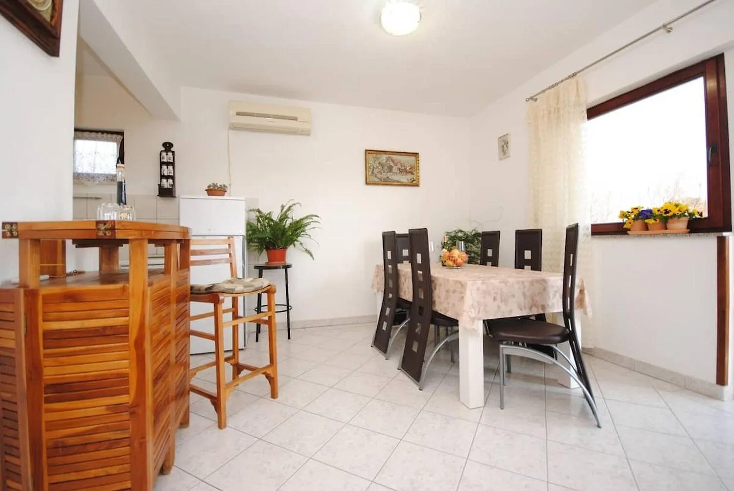Apartments Ezgety - 330M From Beach Kastela